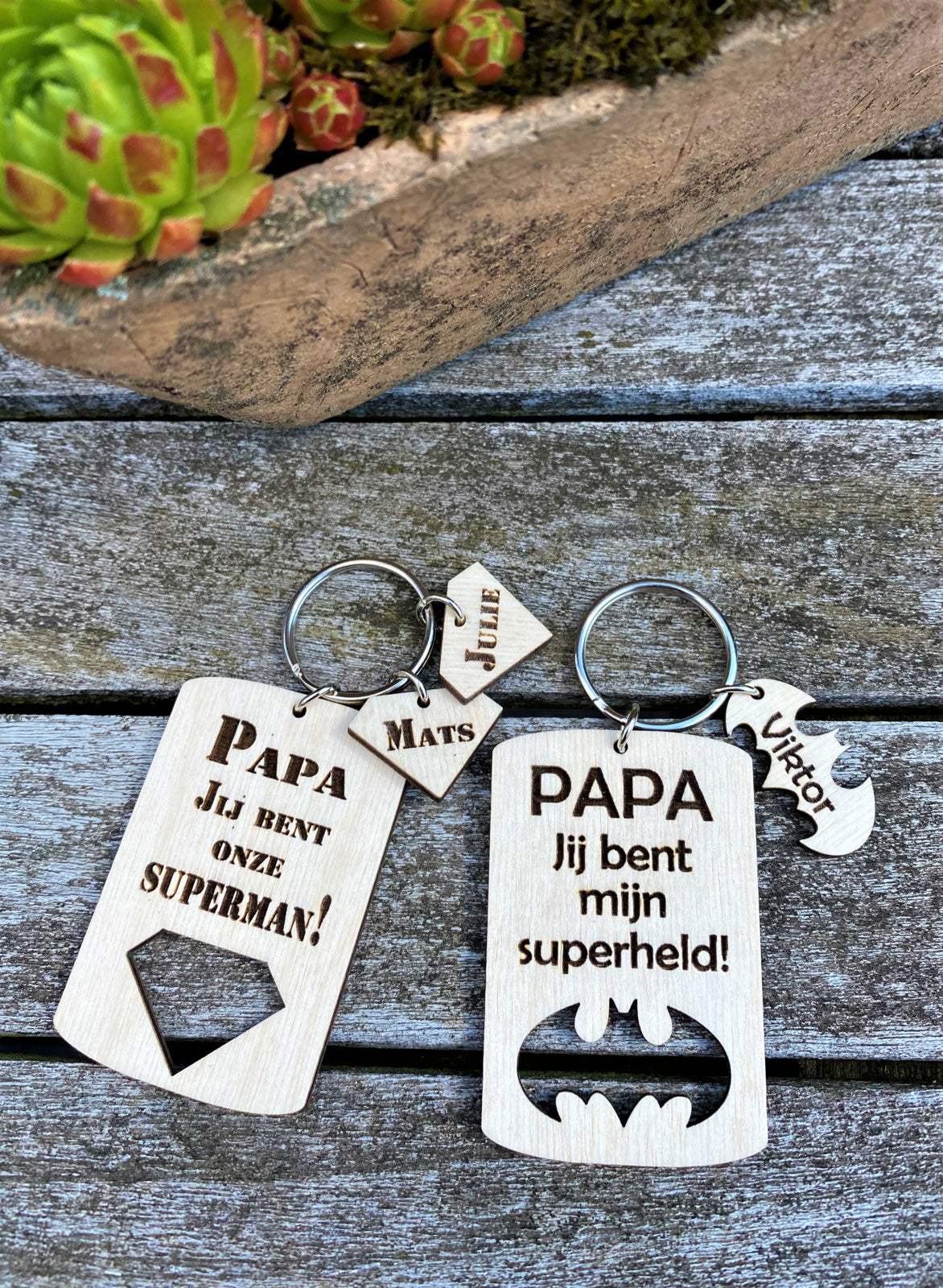houten gepersonaliseerde sleutelhanger papavaderdag front view