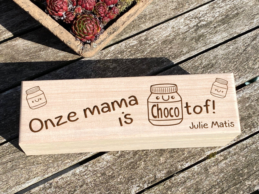 kistje voor de chocotoffe mama met mini potjes choco detail