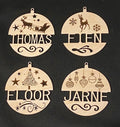 gepersonaliseerde kerstbal in hout front view