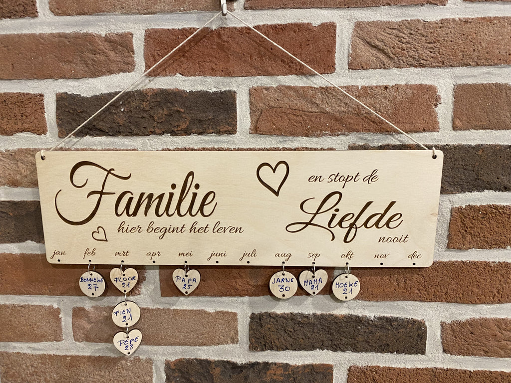 houten verjaardagskalender detail