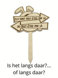 wegwijzers paaszoektocht front view